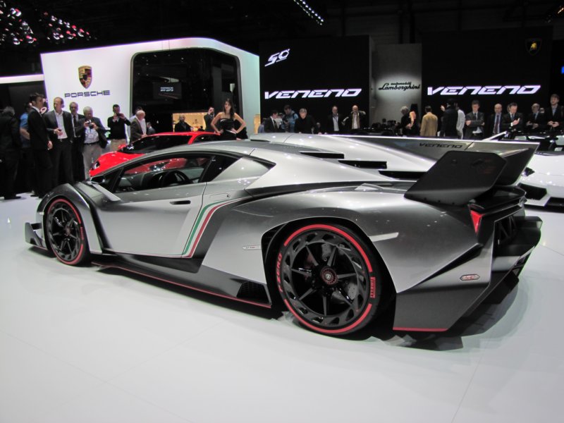 lamborghinivenenolp750482.jpg