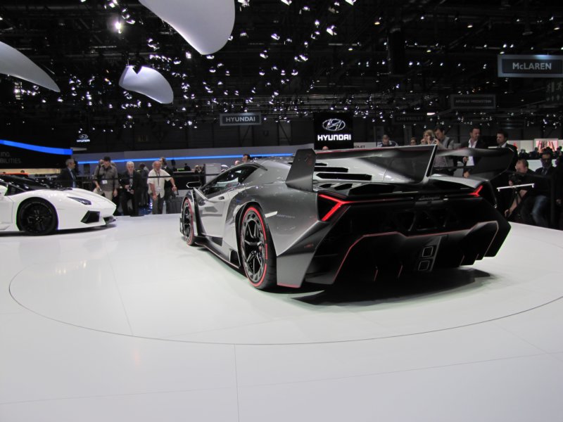 lamborghinivenenolp750486.jpg