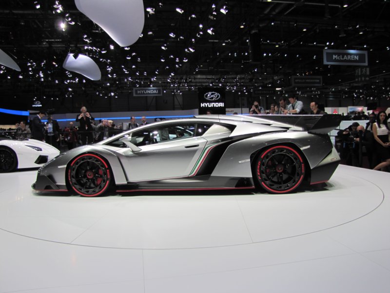 lamborghinivenenolp750494.jpg