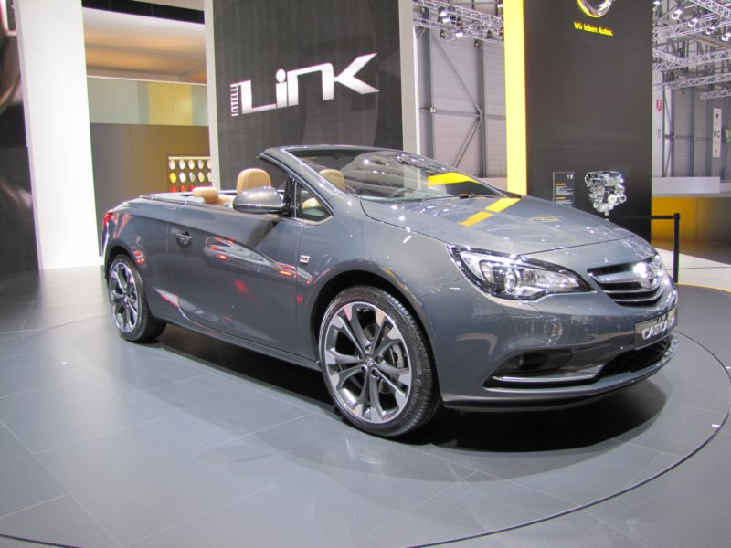 opelcascada13.jpg