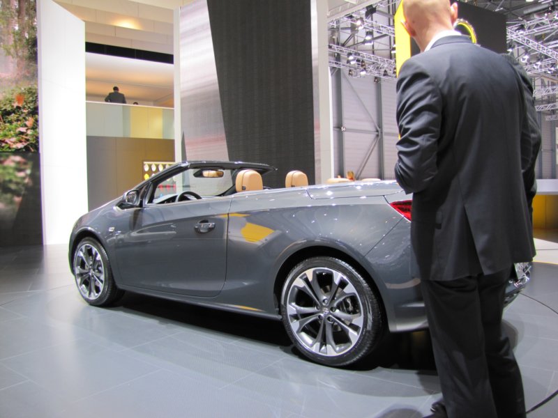 opelcascada23.jpg
