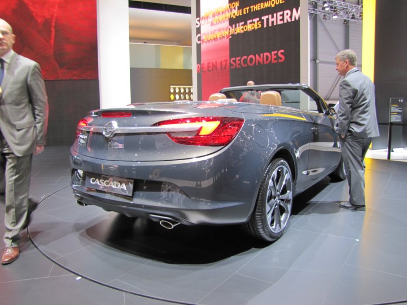 opelcascada5.jpg