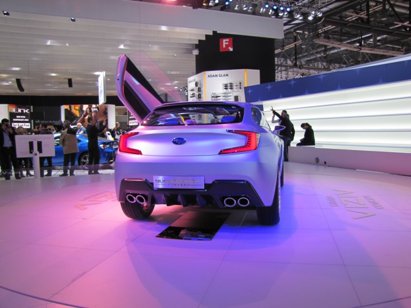 subaruvizivconcept51.jpg
