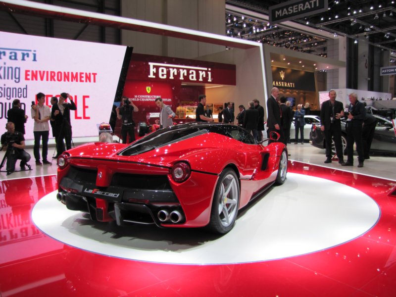 ferrarilaferrari36.jpg