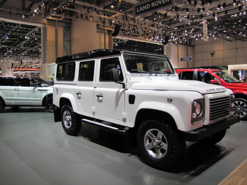 landroverdefender2.jpg