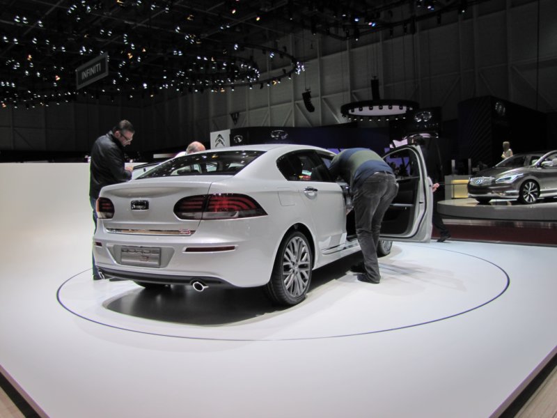 qoros3sedan13.jpg