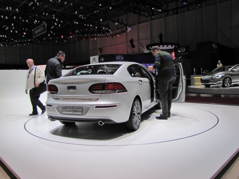 qoros3sedan17.jpg