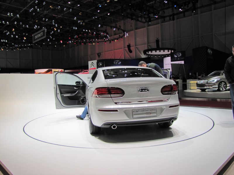 qoros3sedan19.jpg