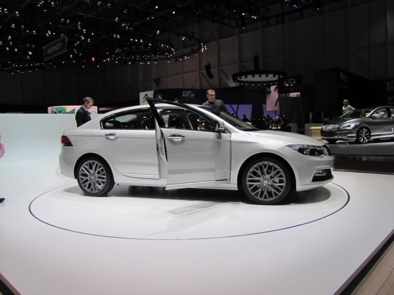 qoros3sedan20.jpg