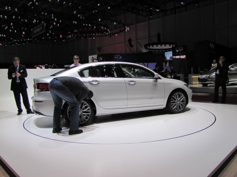qoros3sedan24.jpg