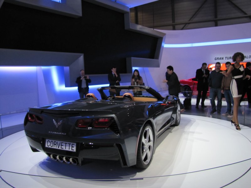 chevroletcorvettestingrayconvertible21.jpg