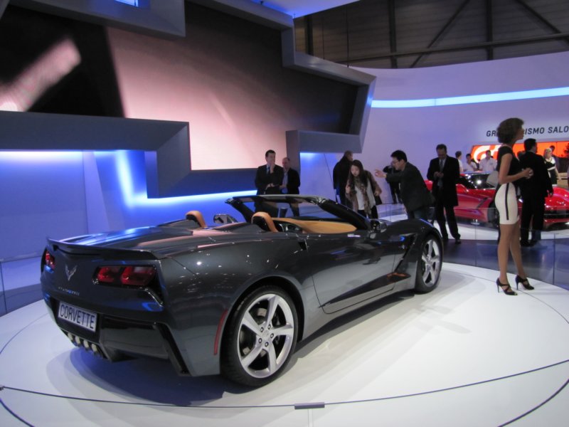 chevroletcorvettestingrayconvertible37.jpg