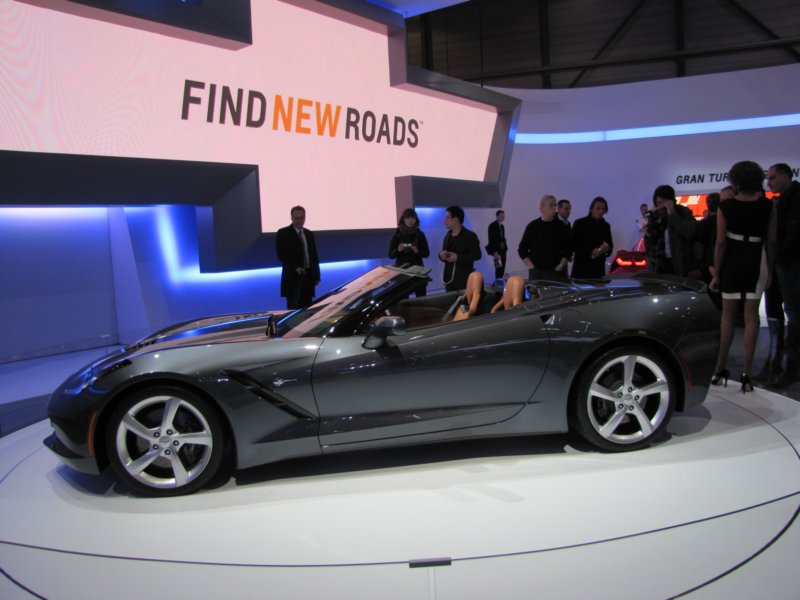 chevroletcorvettestingrayconvertible42.jpg