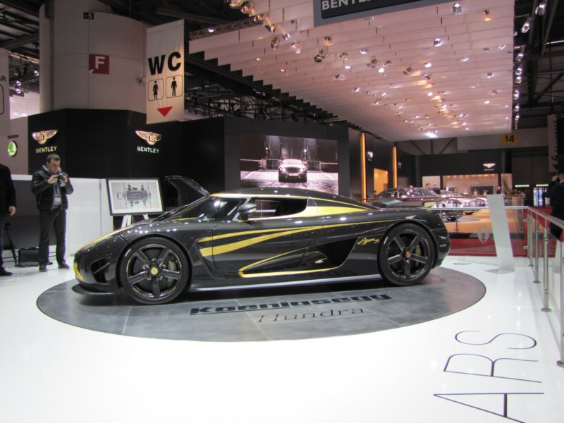 koenigseggagerashundra103.jpg