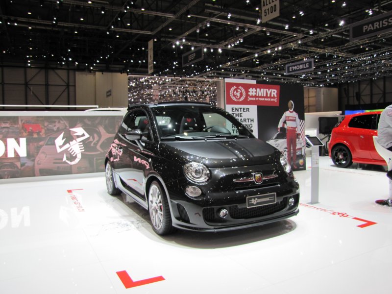 abarth695scorpionefuoriserie4.jpg