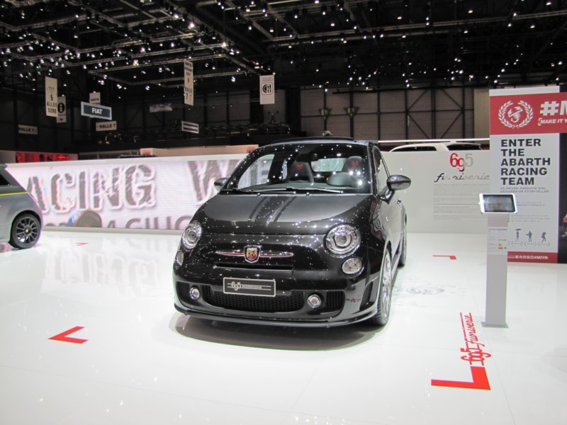 abarth695scorpionefuoriserie7.jpg