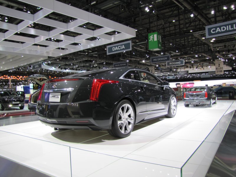 cadillacelr8.jpg