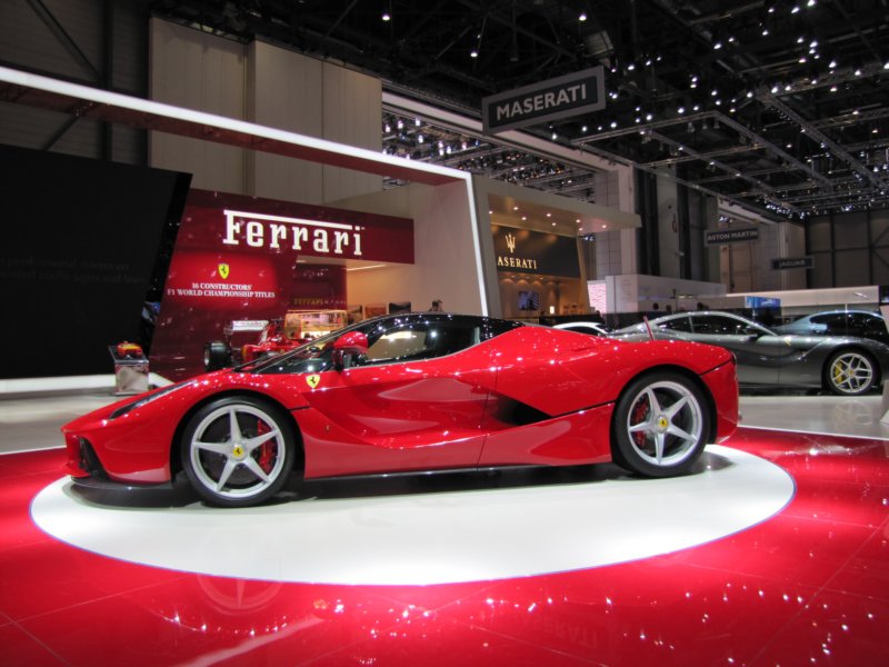 ferrarilaferrari11.jpg