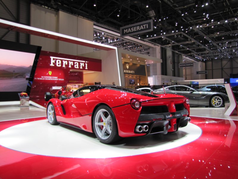 ferrarilaferrari13.jpg