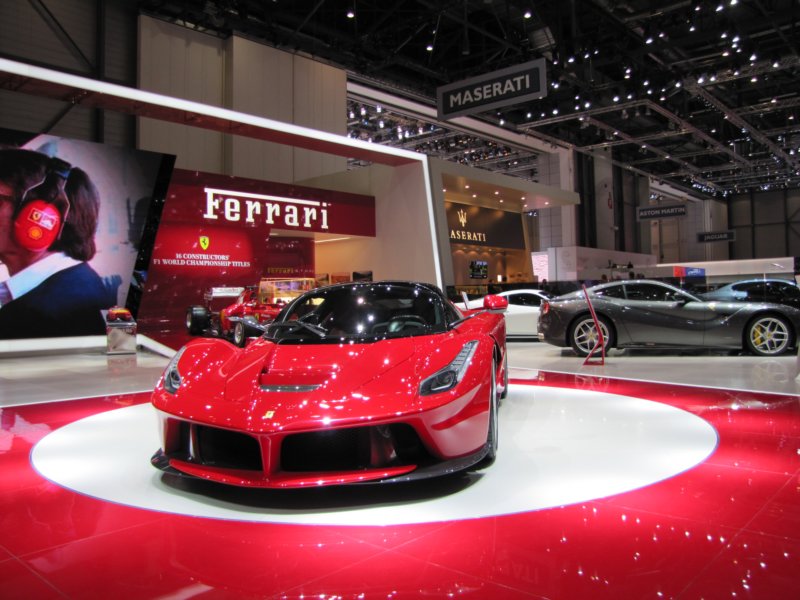 ferrarilaferrari34.jpg