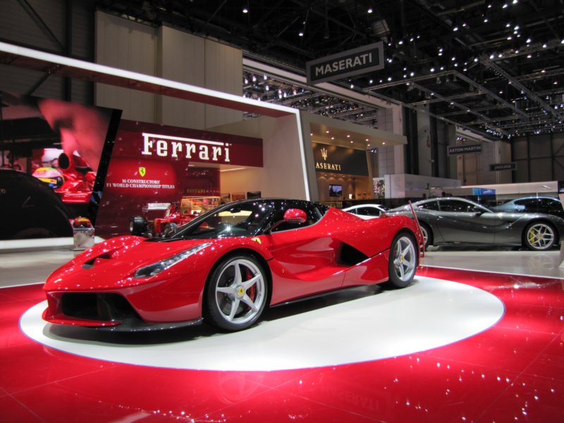 ferrarilaferrari45.jpg