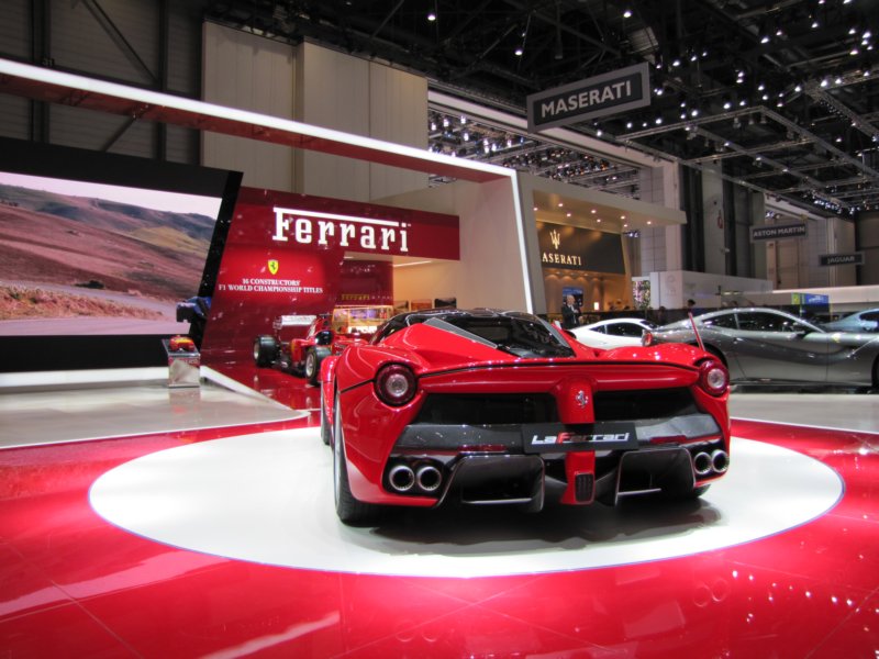 ferrarilaferrari53.jpg