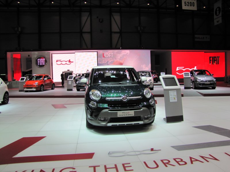 fiat500ltrekking.jpg