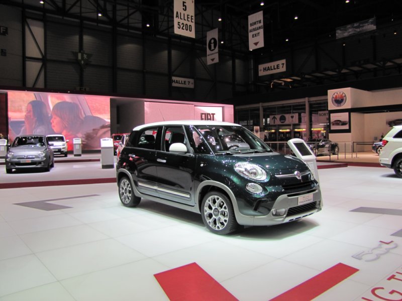 fiat500ltrekking4.jpg