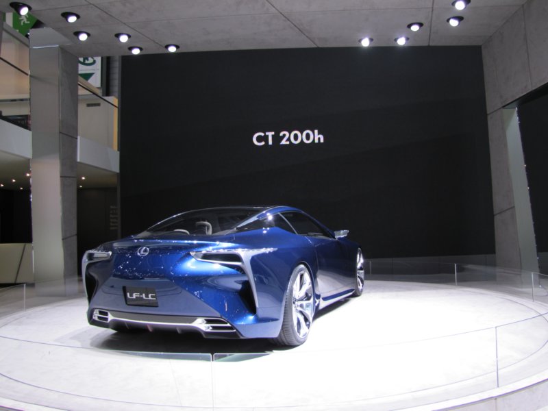 lexuslflc12.jpg