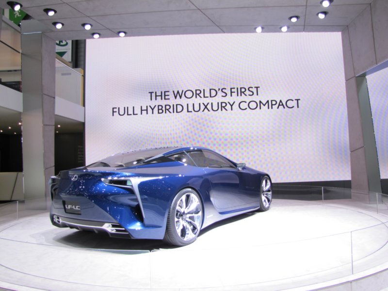 lexuslflc13.jpg