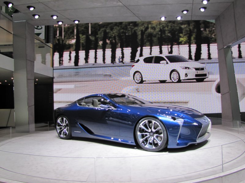 lexuslflc21.jpg