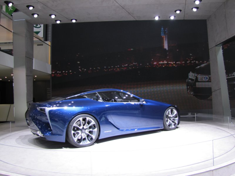 lexuslflc32.jpg
