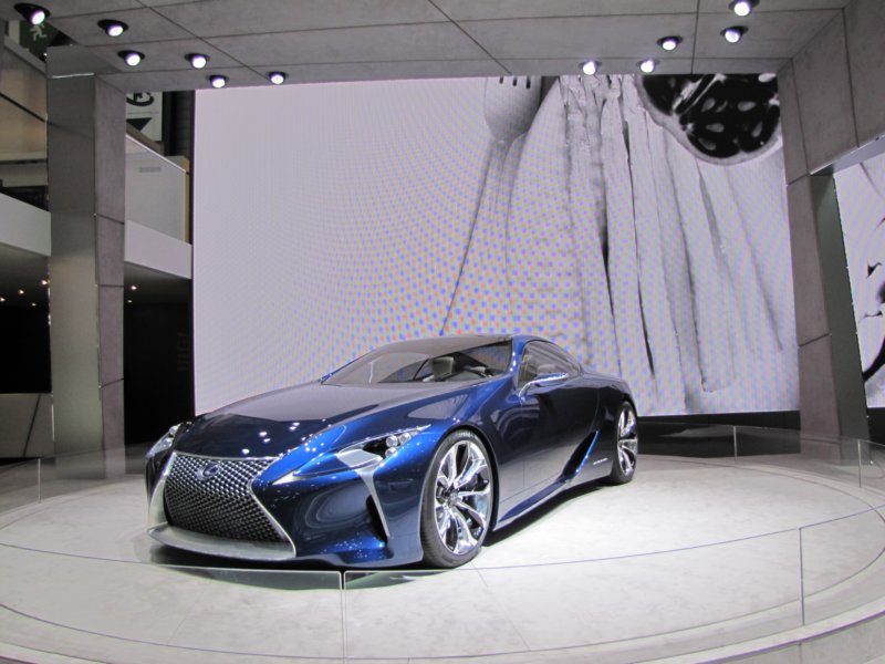 lexuslflc42.jpg