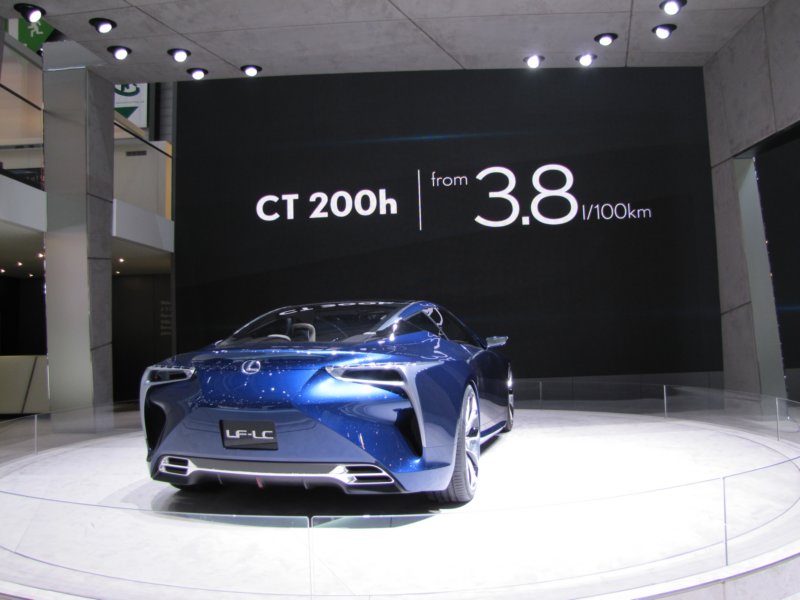 lexuslflc6.jpg
