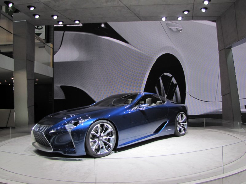lexuslflc67.jpg