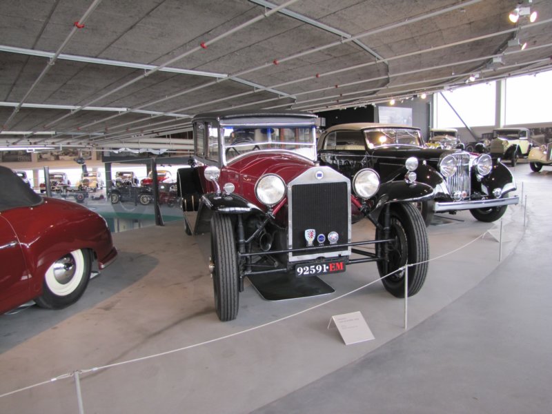 hhenerlancialambda19296.jpg
