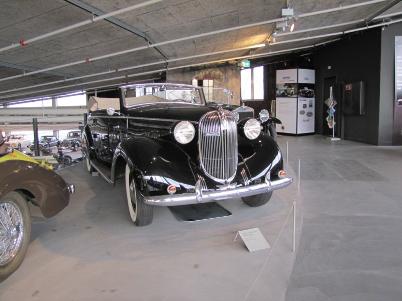 tscherplymouthp6deluxe1938.jpg