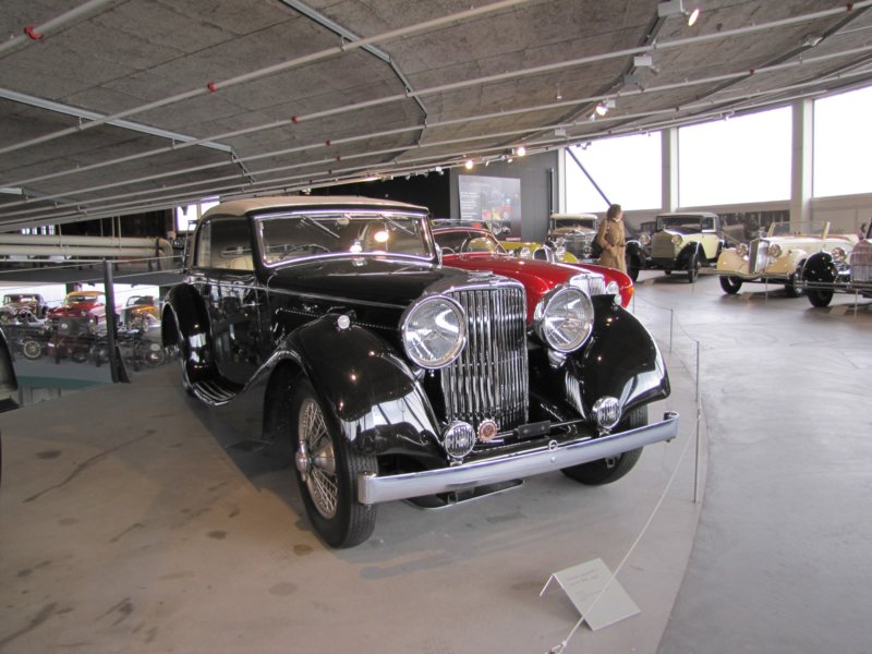 tscherss212litrejaguar1937.jpg