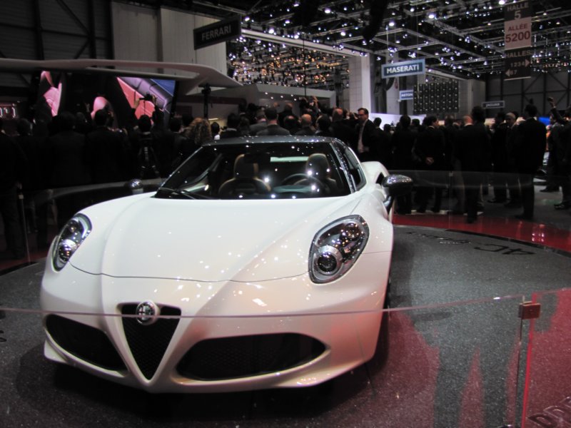 alfaromeo4cspider6.jpg