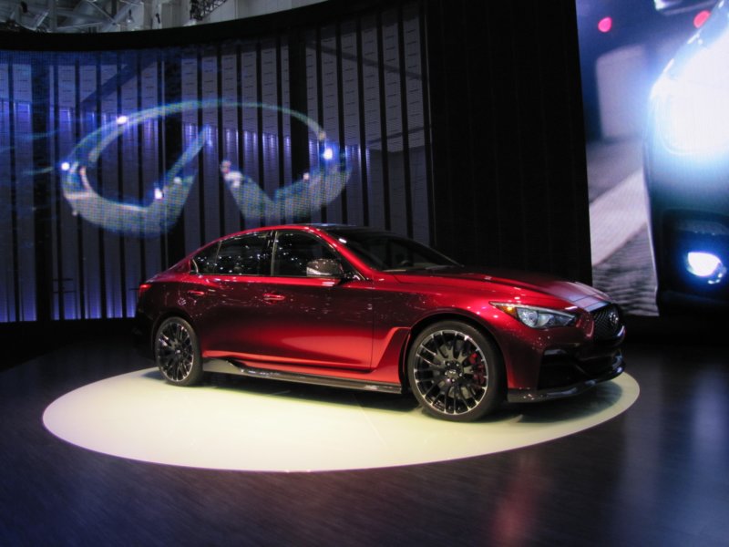 infinitiq50eaurouge10.jpg