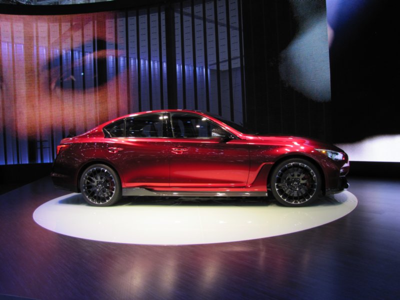 infinitiq50eaurouge11.jpg