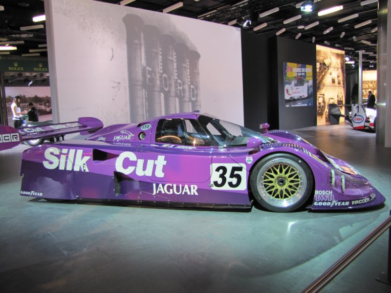 jaguarxjr919912.jpg
