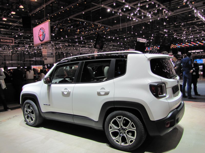 jeeprenegade18.jpg