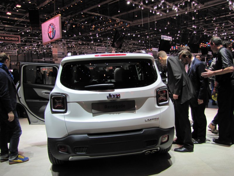 jeeprenegade26.jpg