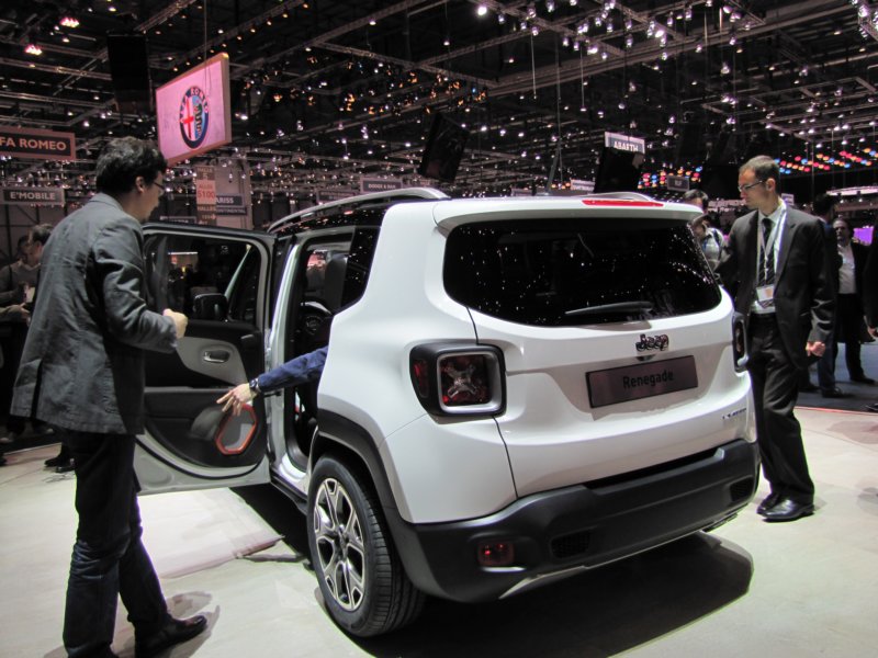 jeeprenegade28.jpg