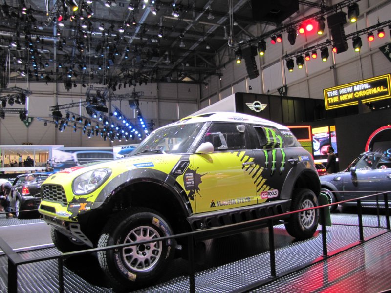 minicountrymanjcwall4dakar4.jpg