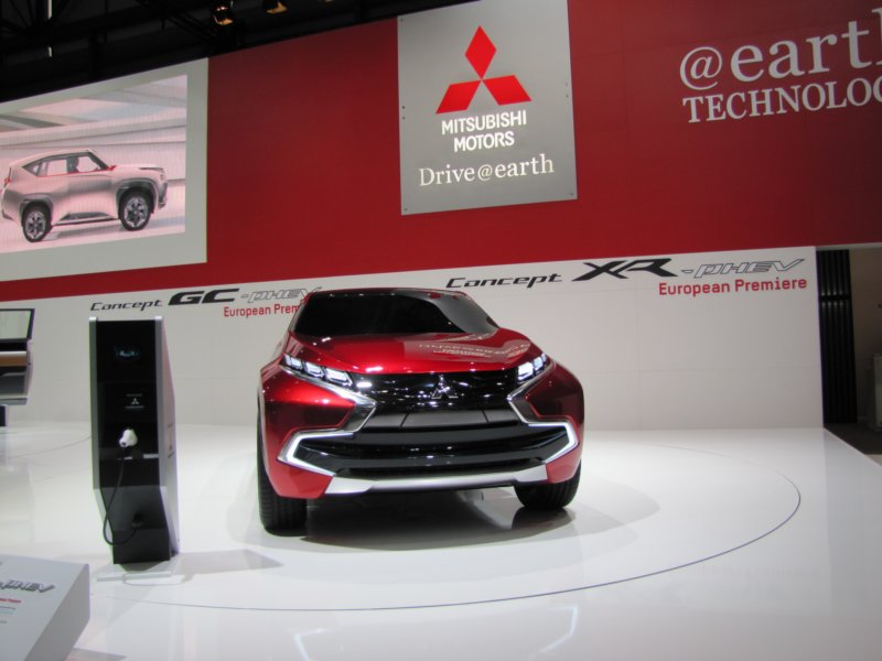 mitsubishixrphev2.jpg