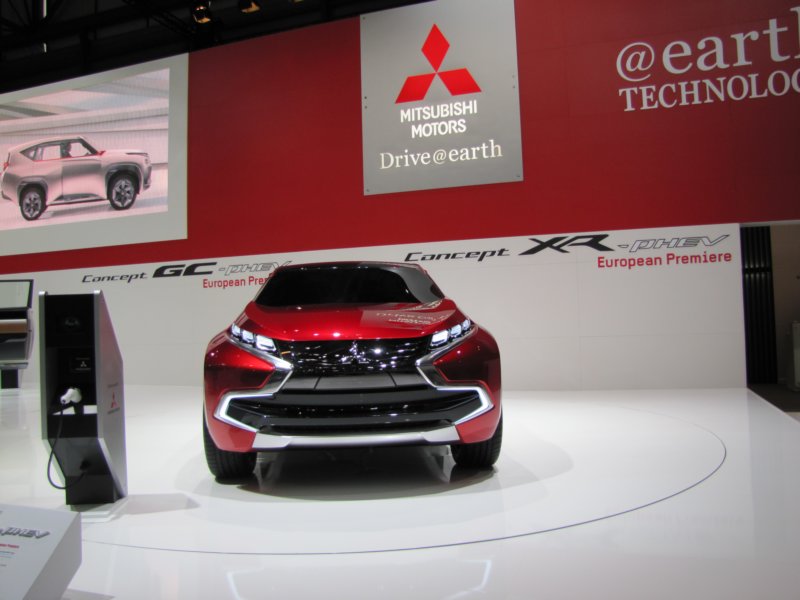mitsubishixrphev8.jpg