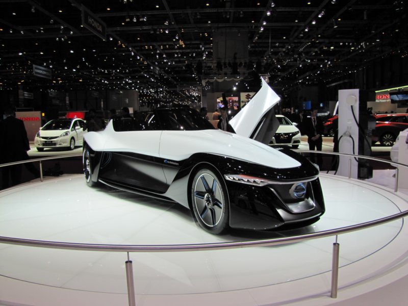 nissanbladeglider3.jpg