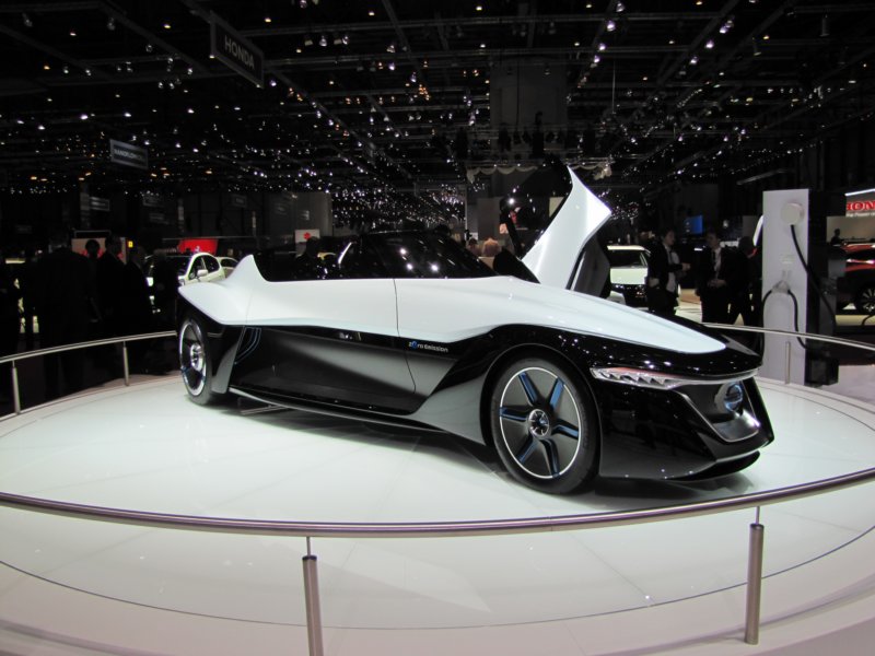 nissanbladeglider36.jpg
